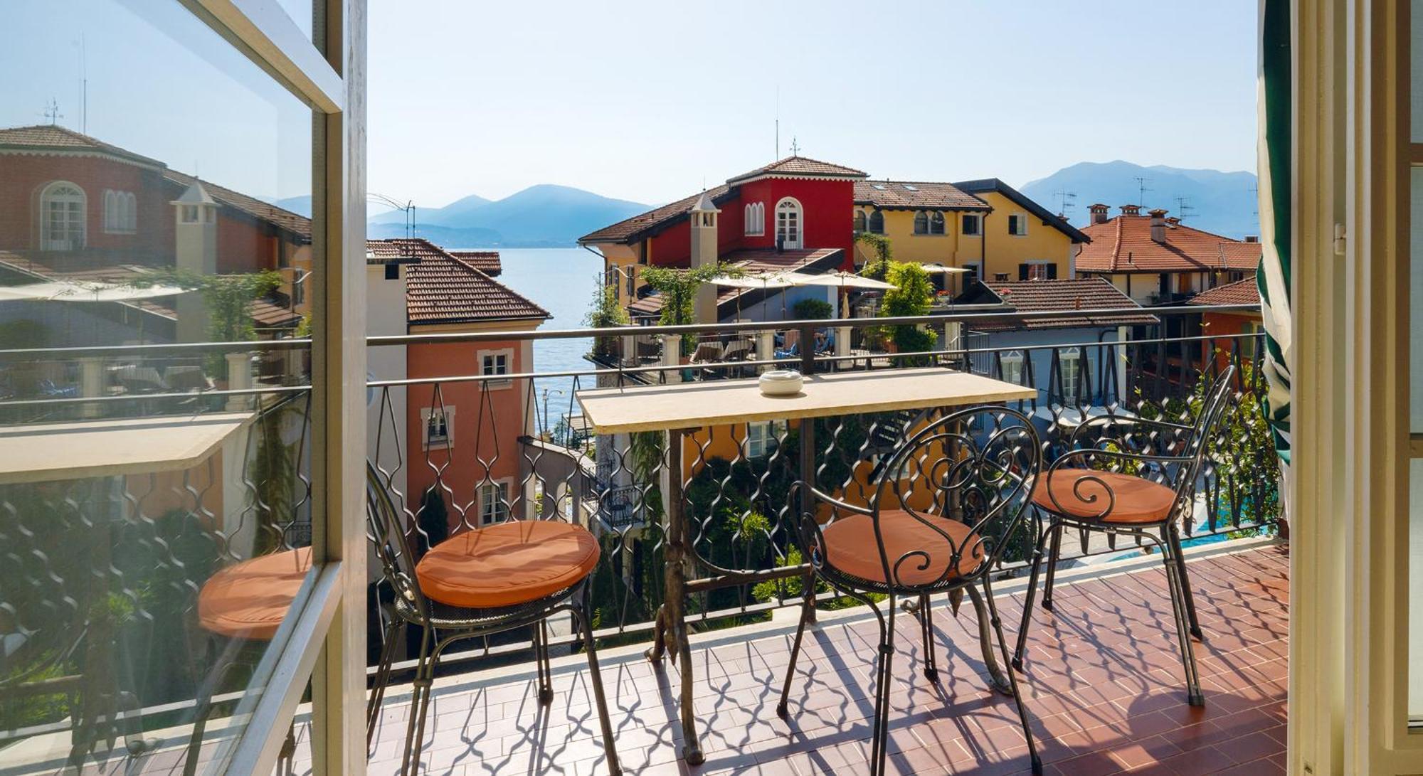 Residenza Dei Fiori Aparthotel Cannero Riviera Exteriör bild