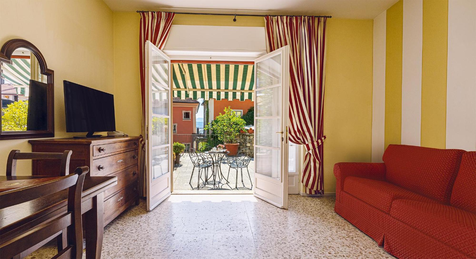 Residenza Dei Fiori Aparthotel Cannero Riviera Exteriör bild